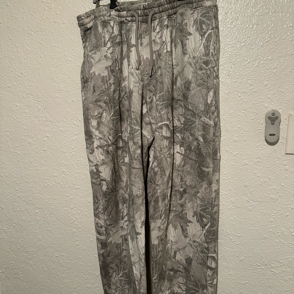 Baggy Camo SweatPants